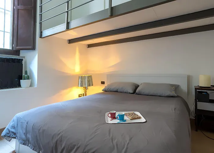 Life is Beautiful Design LOFT Navigli Romolo, SmartTV, WiFi, AC&street parking