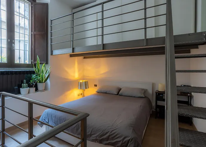 Life is Beautiful Design LOFT Navigli Romolo, SmartTV, WiFi, AC&street parking